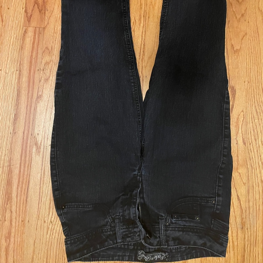 Black Capri jeans